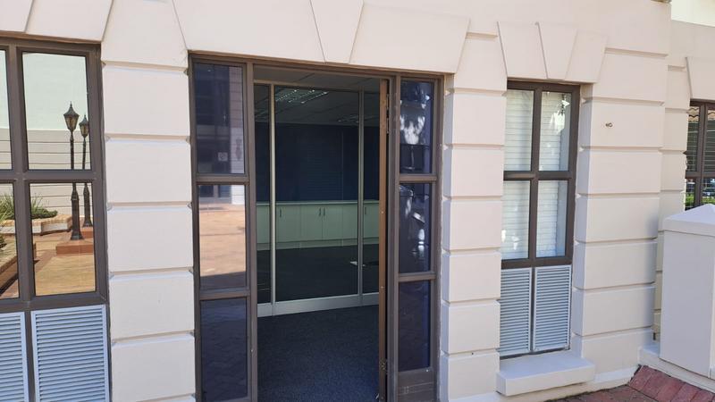 To Let commercial Property for Rent in Newton Park Eastern Cape